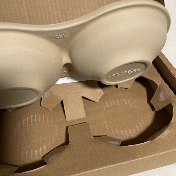 NIB Pampered Chef Microwave Double Egg Cooker #1372 Stoneware with Scraper - Picture 3 of 5